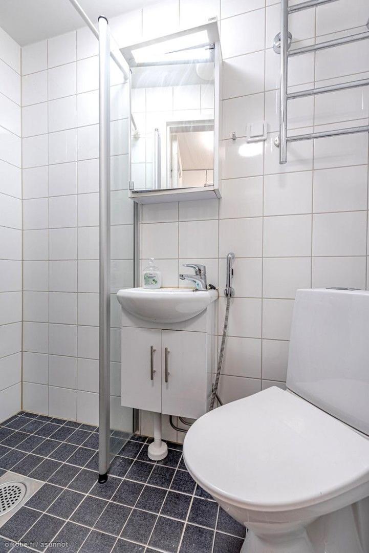 Valoisa & Mukava Koti Vallilassa Helsingfors Exteriör bild